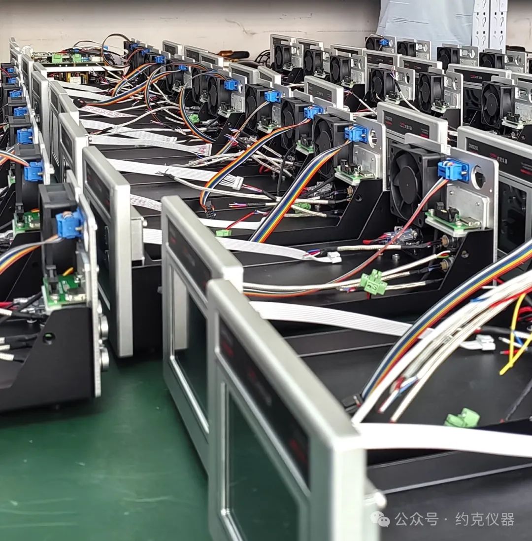 约克仪器成都工厂迎高温战酷暑保障合同如期交付